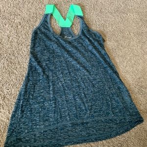 Old Navy Active workout top